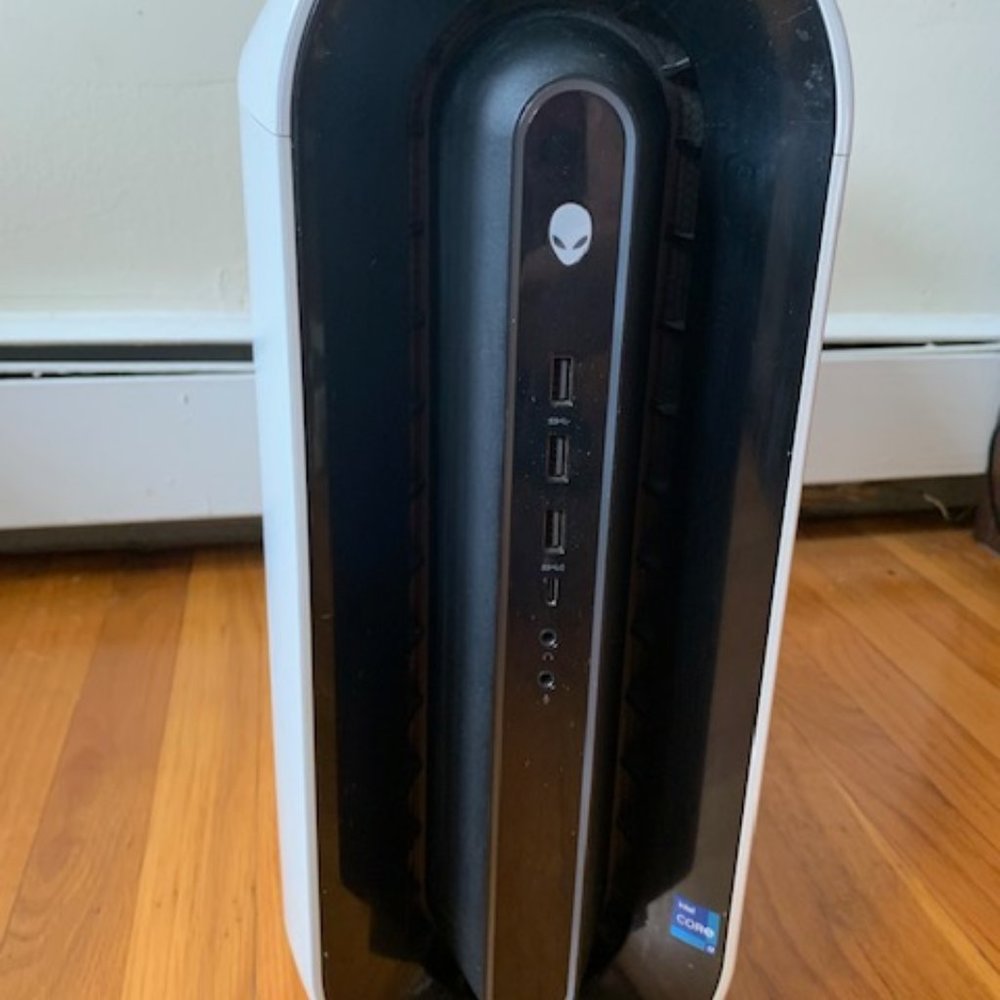 Alienware PC - Picture 3 of 4